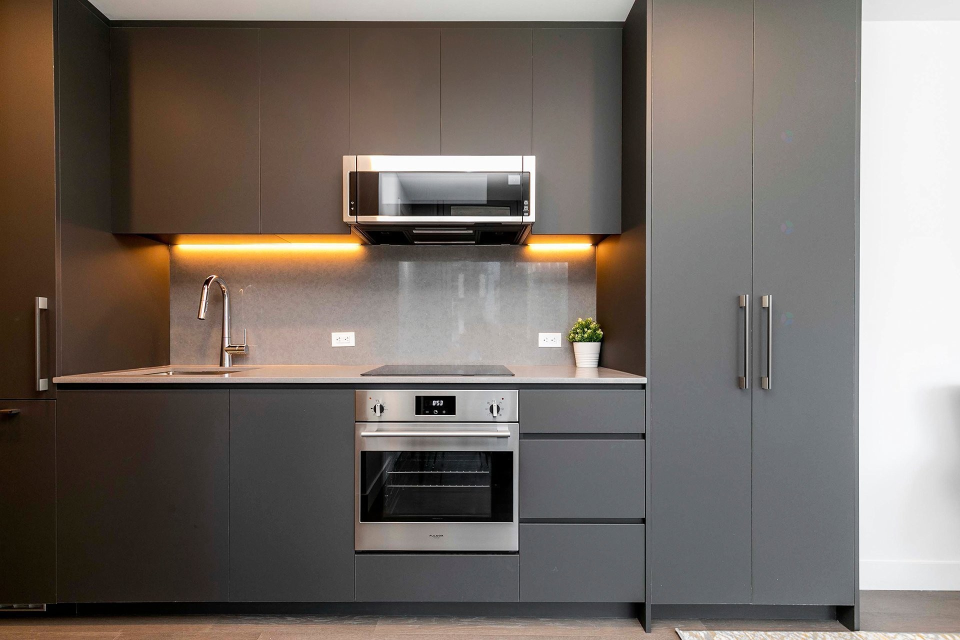 Cuisine - 1514-1500 Boul. René-Lévesque O., Montréal (Ville-Marie), QC - Indoor Photo Showing Kitchen With Upgraded Kitchen