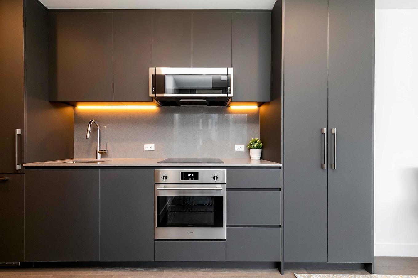 Kitchen - 1514-1500 Boul. René-Lévesque O., Montréal (Ville-Marie), QC - Indoor Photo Showing Kitchen With Upgraded Kitchen