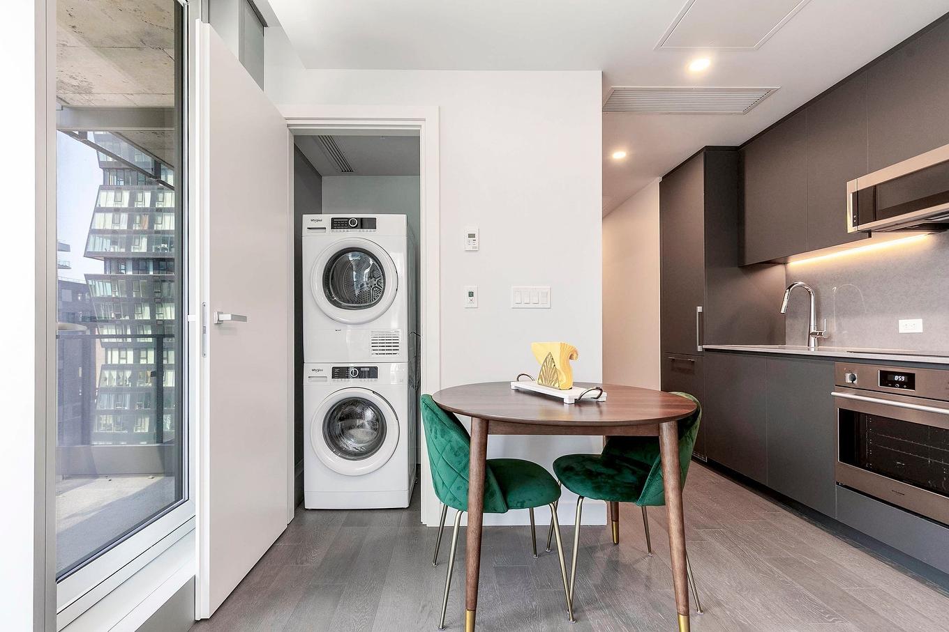 Dining room - 1514-1500 Boul. René-Lévesque O., Montréal (Ville-Marie), QC - Indoor Photo Showing Laundry Room
