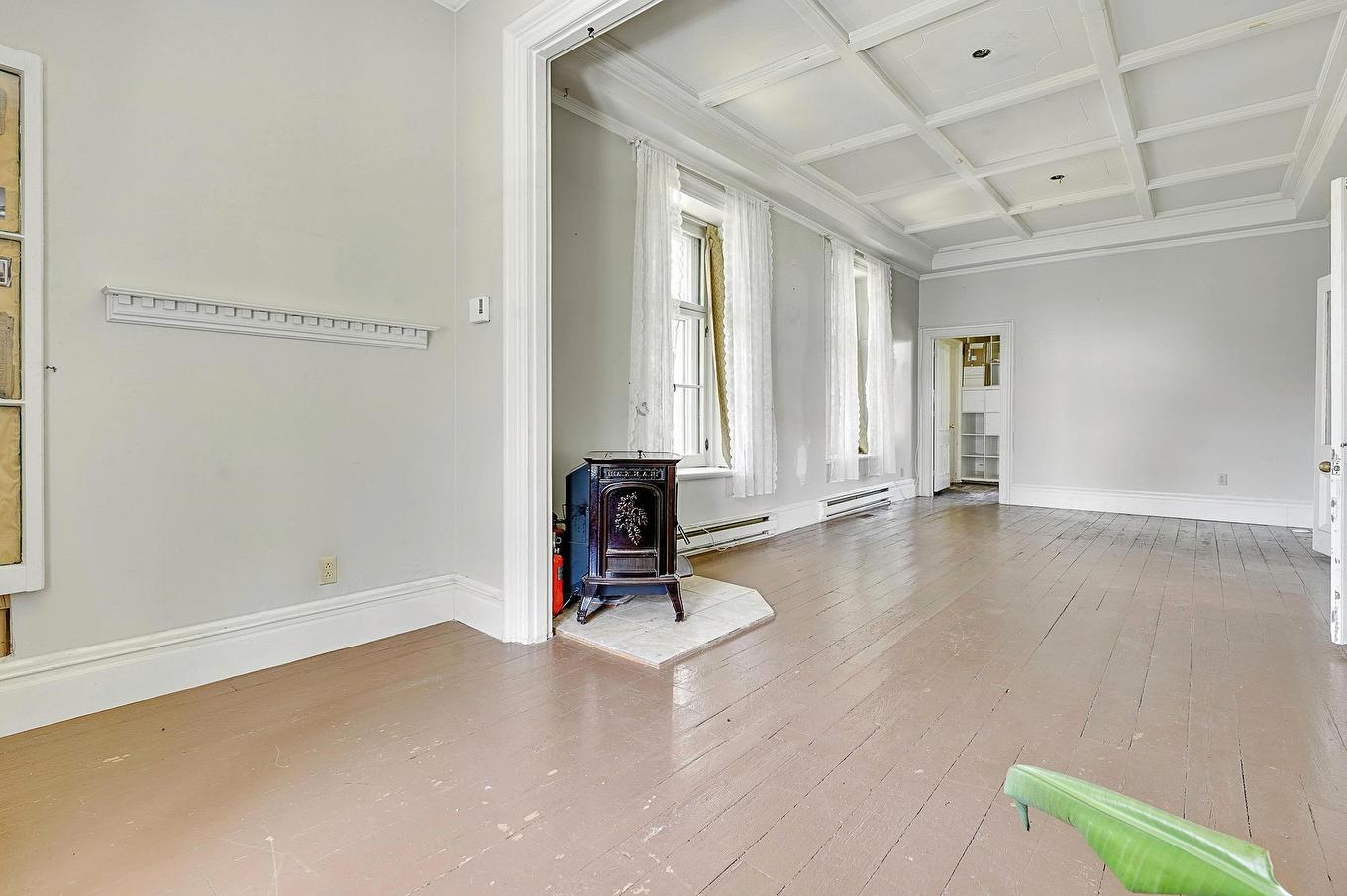 Living room - 10090 Rue St-Vincent, Mirabel, QC - Indoor Photo Showing Other Room