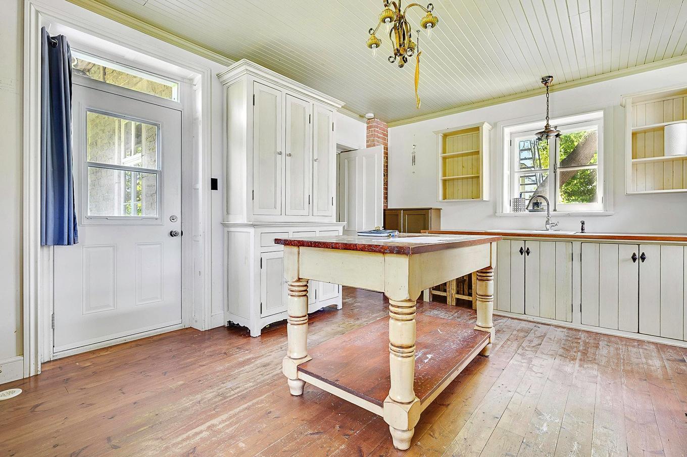 Kitchen - 10090 Rue St-Vincent, Mirabel, QC - Indoor Photo Showing Other Room