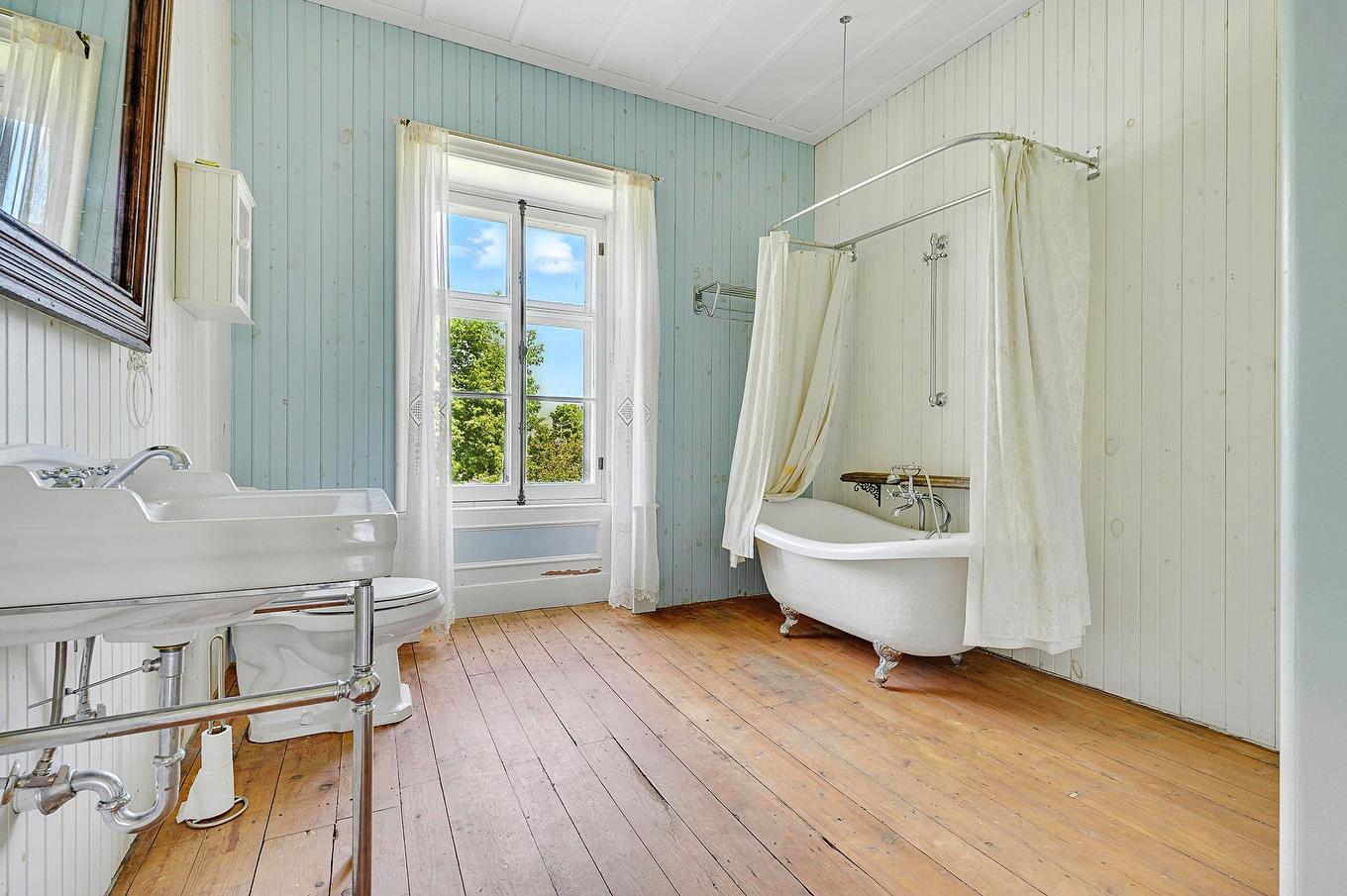 Bathroom - 10090 Rue St-Vincent, Mirabel, QC - Indoor