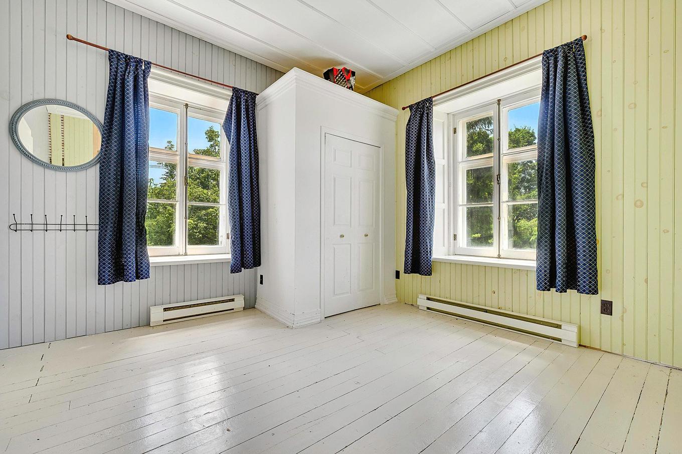 Bedroom - 10090 Rue St-Vincent, Mirabel, QC - With Exterior