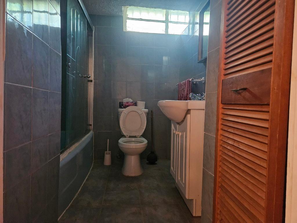 Salle de bains - 7340 Av. Somerled, Montréal (Côte-Des-Neiges/Notre-Dame-De-Grâce), QC - Indoor Photo Showing Bathroom