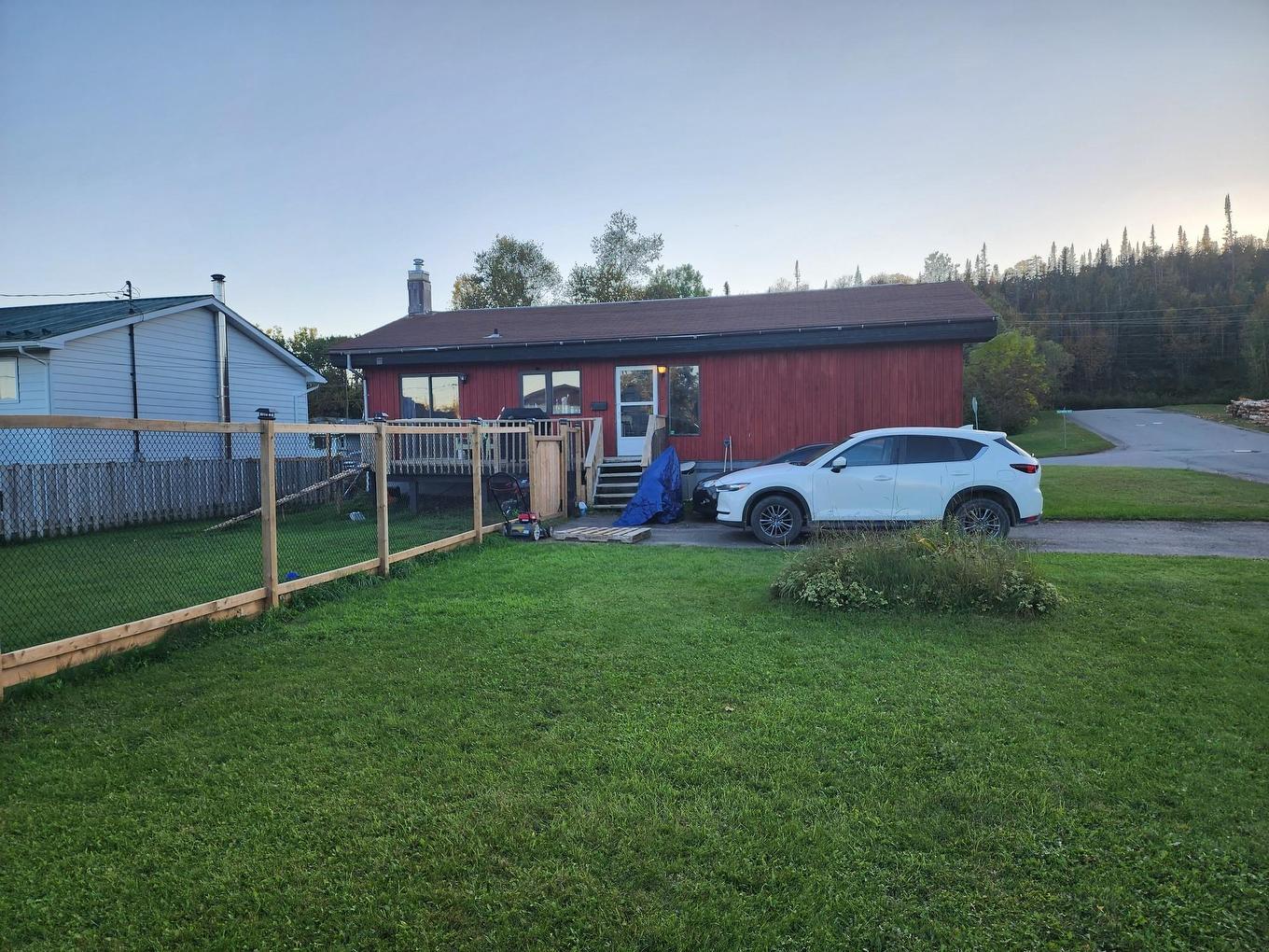 41 Southridge Crescent, Terrace Bay, ON