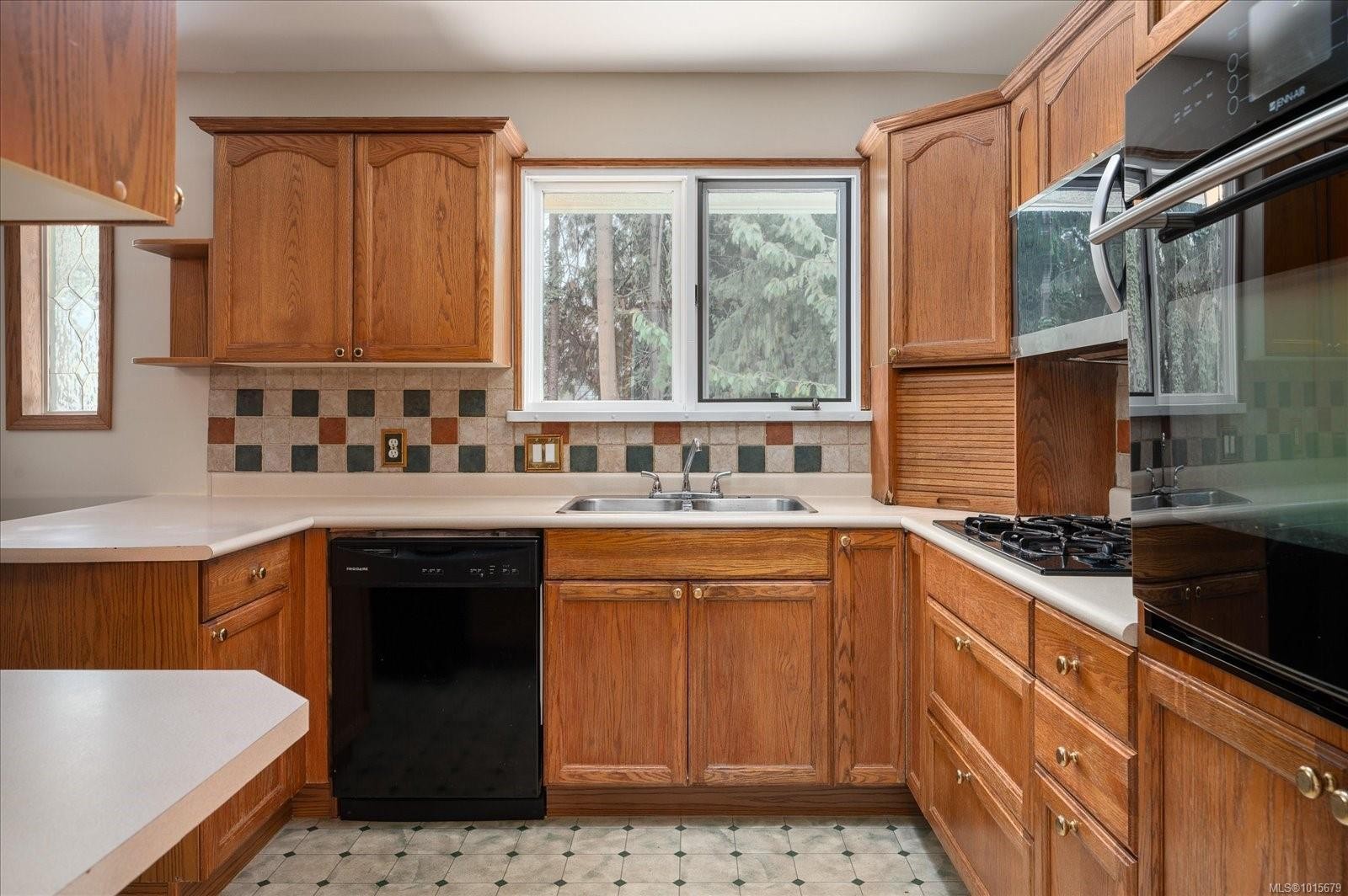 2385 Marlborough Dr, Nanaimo, BC