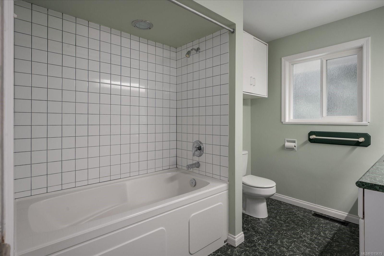 2385 Marlborough Dr, Nanaimo, BC