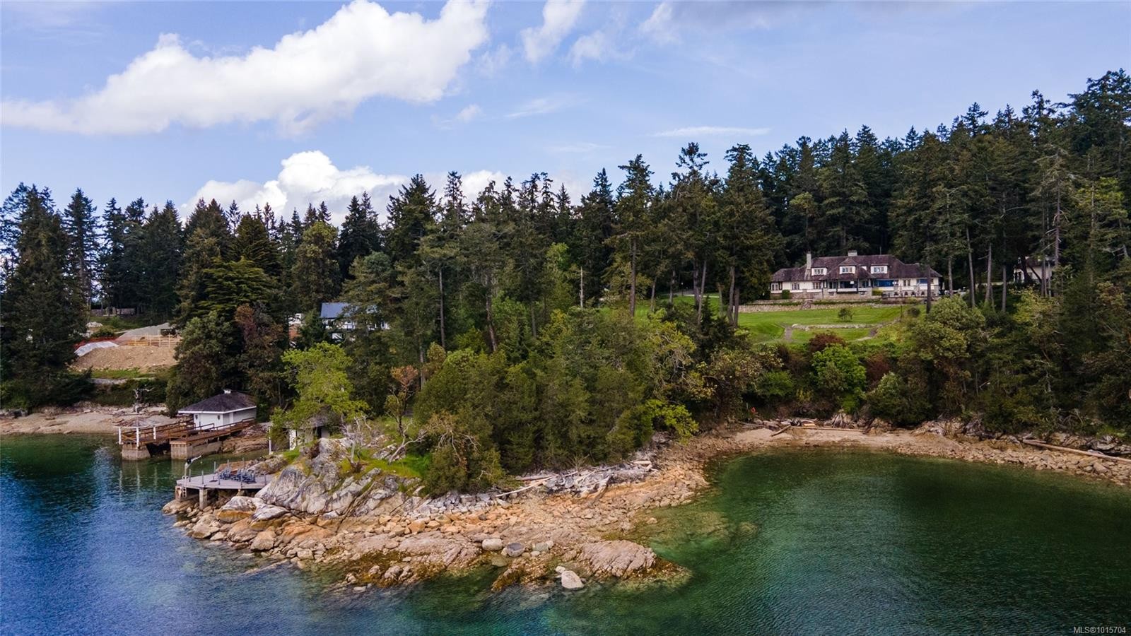 605 Senanus Dr, Central Saanich, BC