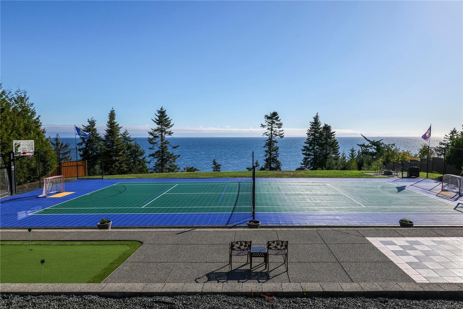 6480 Eagles Dr, Courtenay, BC