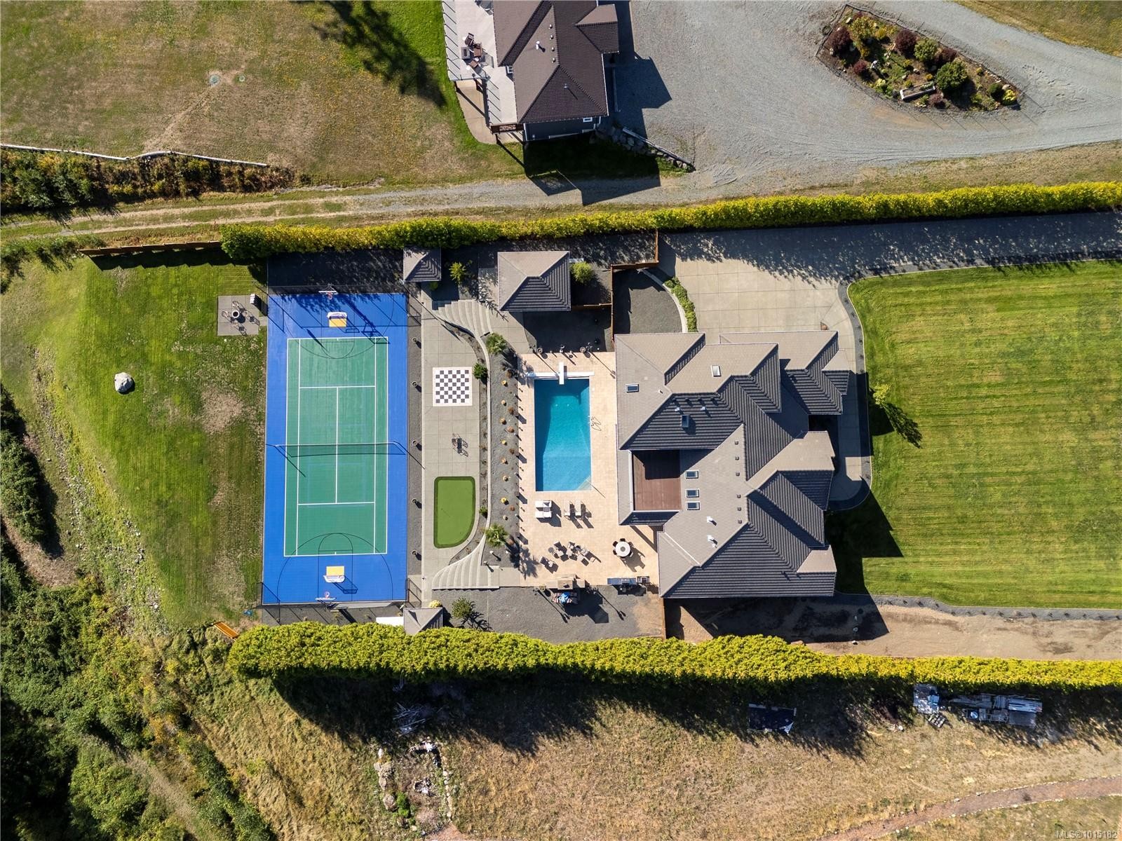 6480 Eagles Dr, Courtenay, BC