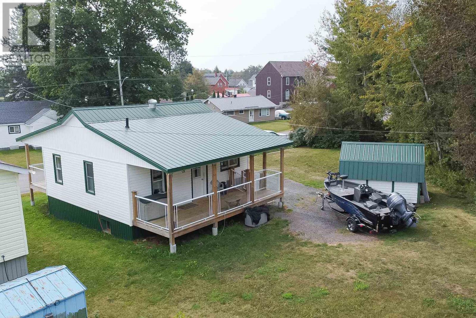 234 Federation St, Thessalon, ON - Outdoor With Deck Patio Veranda