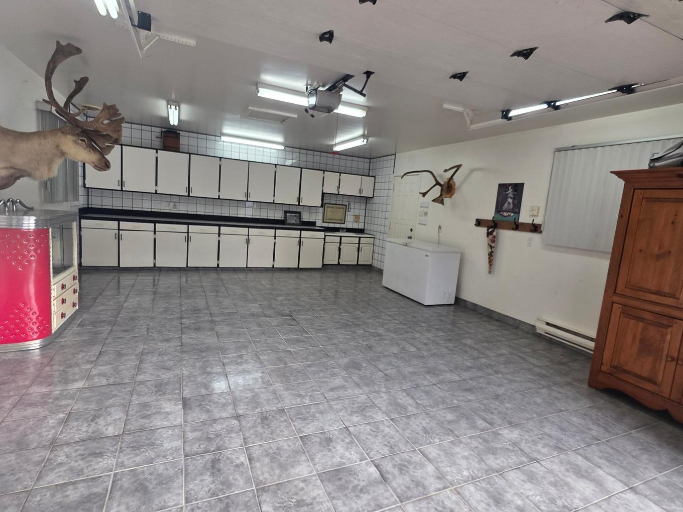 Garage - 850 Av. Du Parc, Sherbrooke (Brompton/Rock Forest/Saint-Élie/Deauville), QC - Indoor Photo Showing Garage