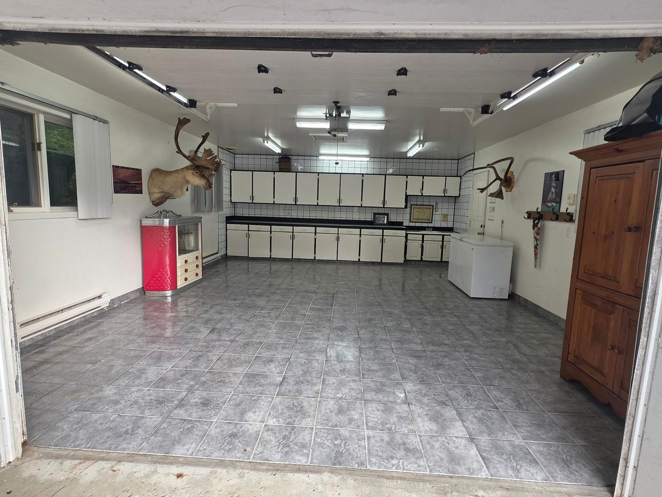 Garage - 850 Av. Du Parc, Sherbrooke (Brompton/Rock Forest/Saint-Élie/Deauville), QC - Indoor Photo Showing Garage