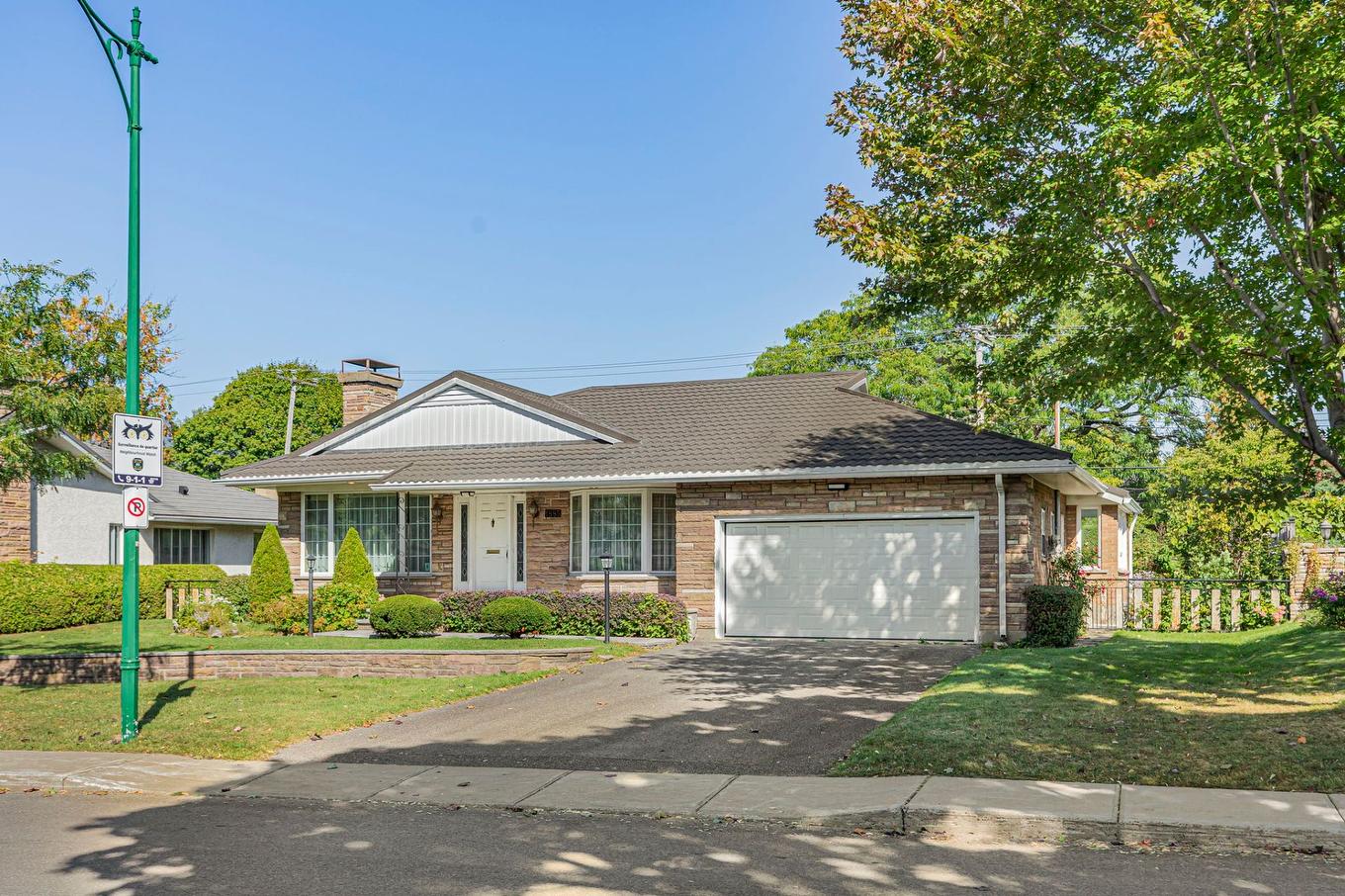 Frontage - 1885 Crois. Surrey, Mont-Royal, QC - Outdoor With Facade