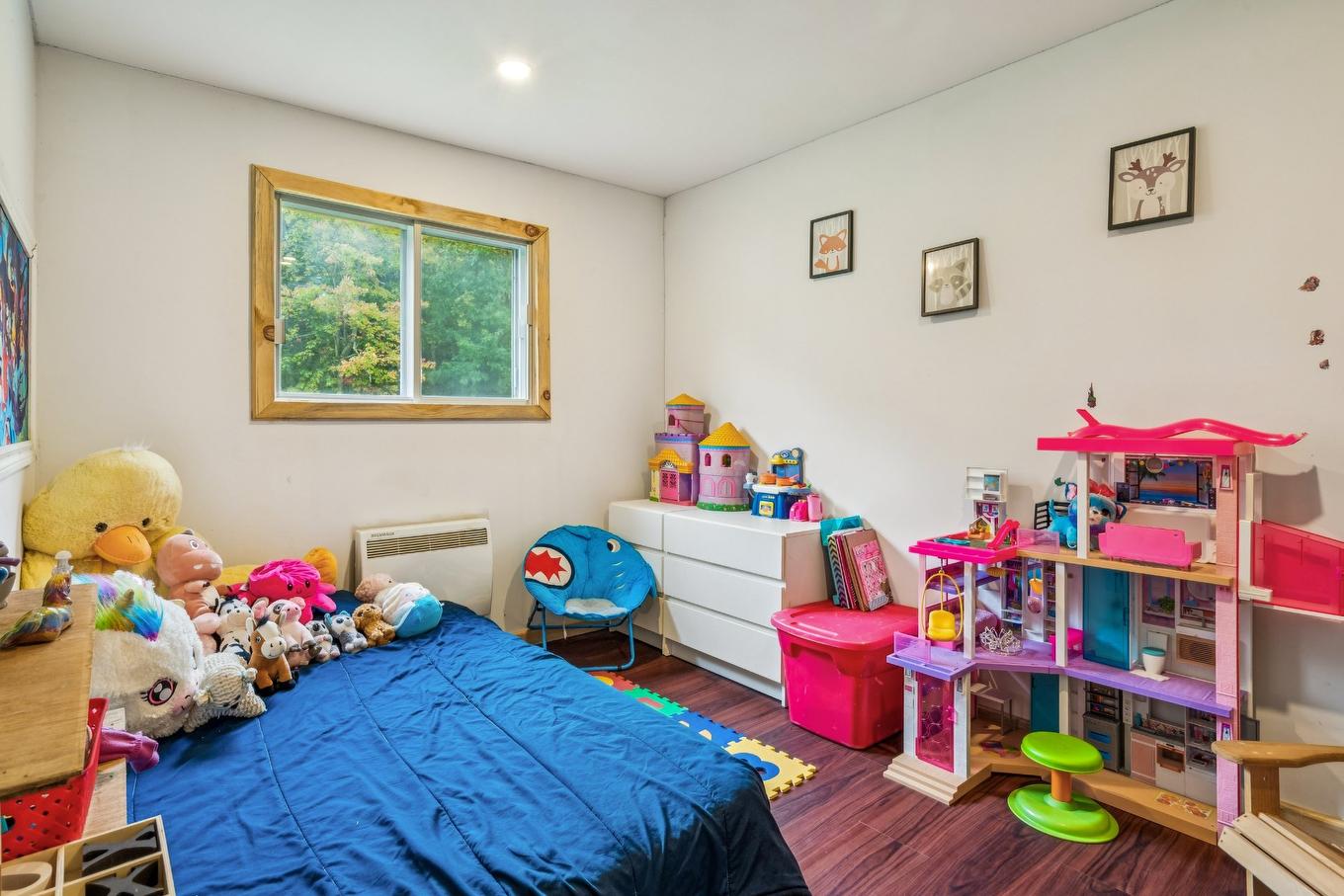 Bedroom - 48 Rue Ginette, Noyan, QC - Indoor Photo Showing Bedroom