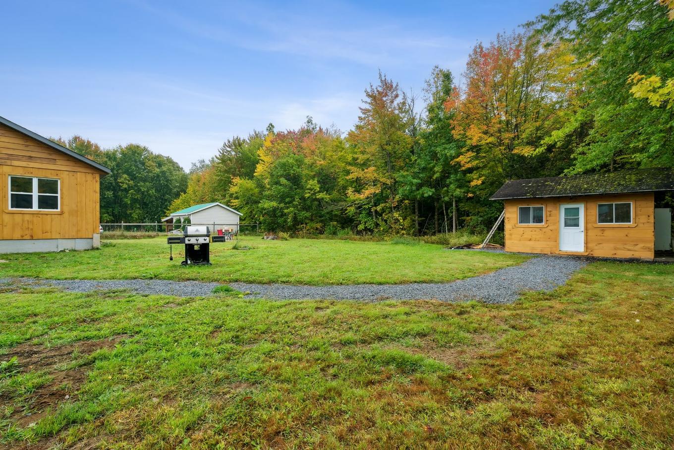 Backyard - 48 Rue Ginette, Noyan, QC - Outdoor