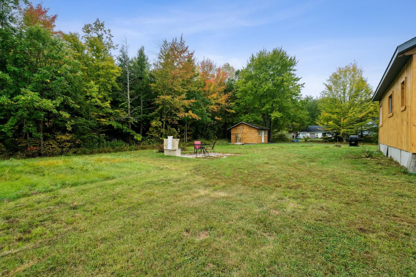 Backyard - 48 Rue Ginette, Noyan, QC - Outdoor