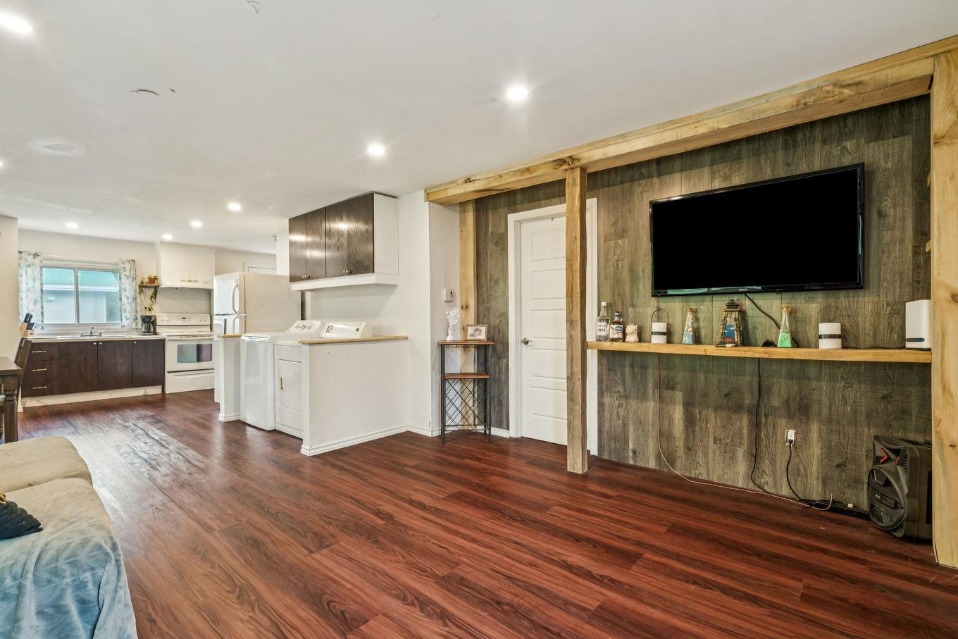 Living room - 48 Rue Ginette, Noyan, QC - Indoor