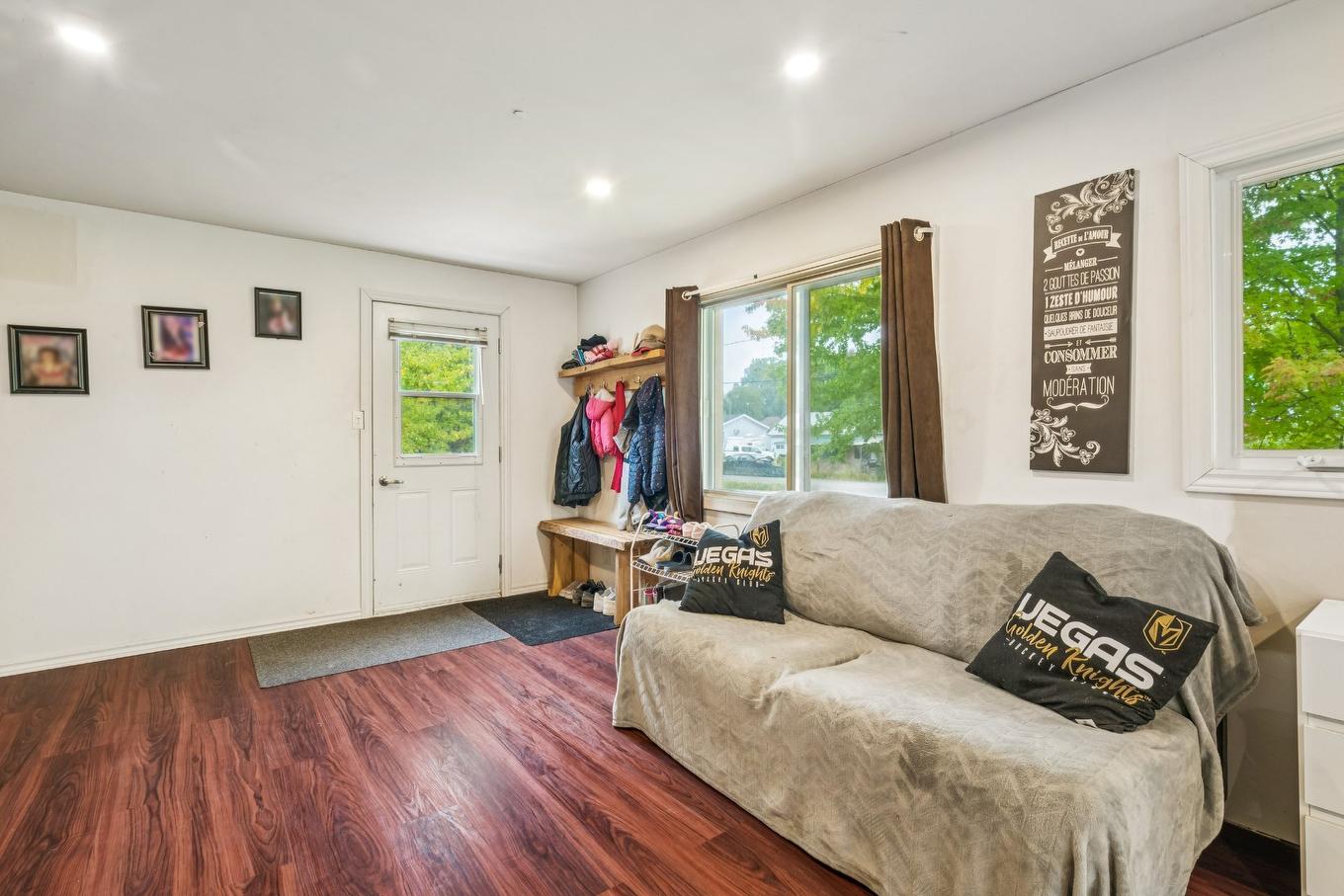 Living room - 48 Rue Ginette, Noyan, QC - Indoor