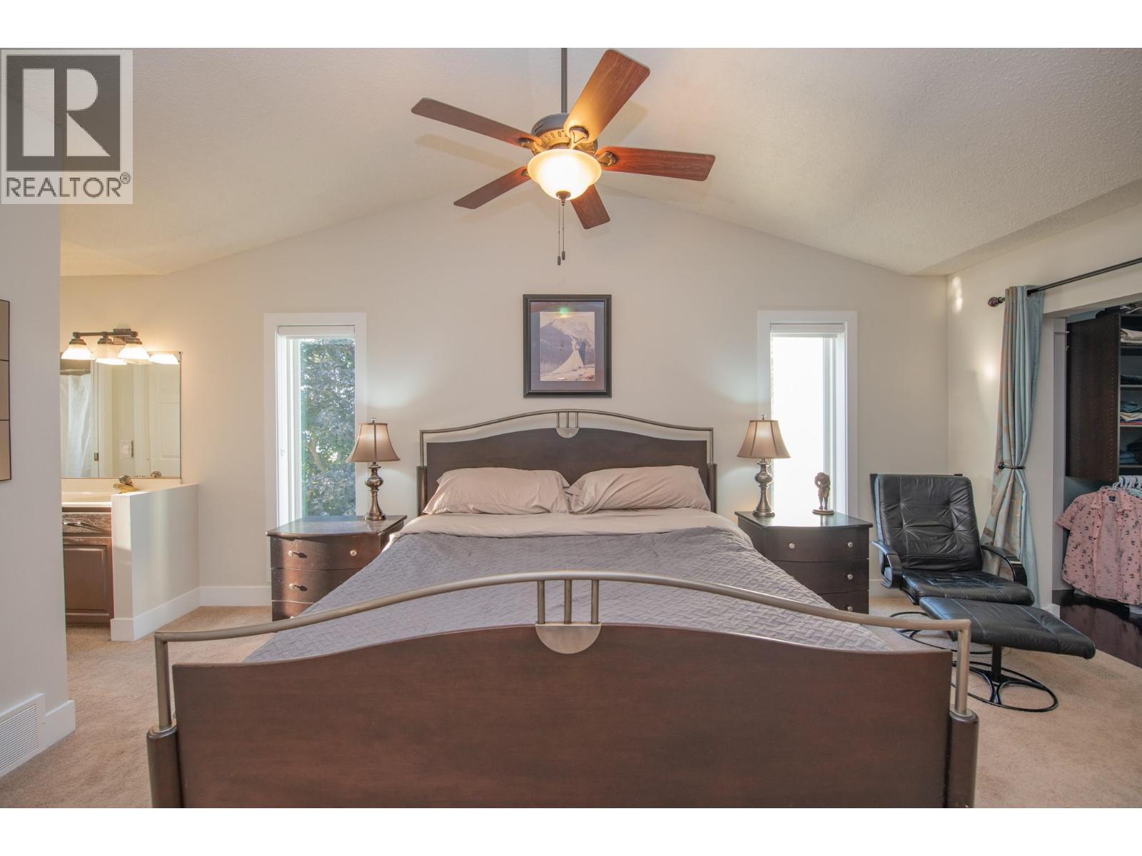 702 Cypress Drive, Coldstream, BC - Indoor Photo Showing Bedroom