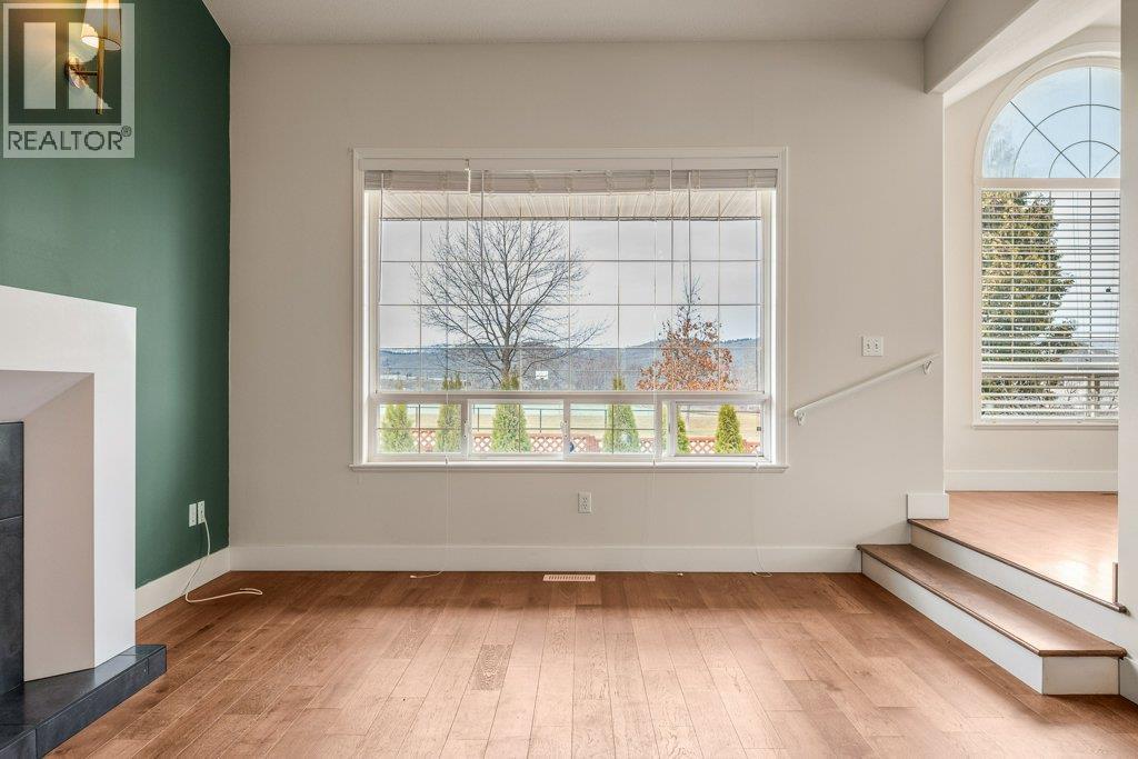 974 Mt. Beaven Place, Vernon, BC - Indoor Photo Showing Other Room