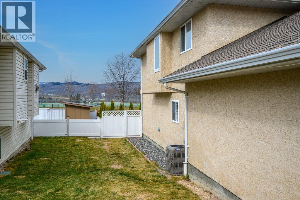 974 Mt. Beaven Place, Vernon, BC - Outdoor With Exterior