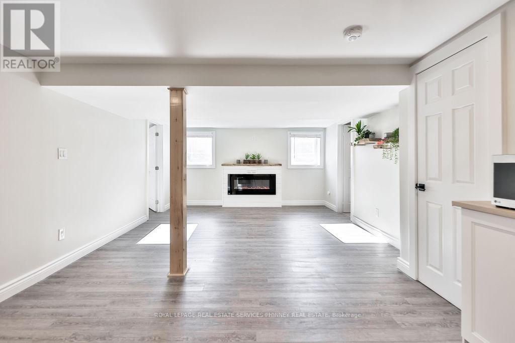 47 Castlefield Drive, Hamilton, ON - Indoor