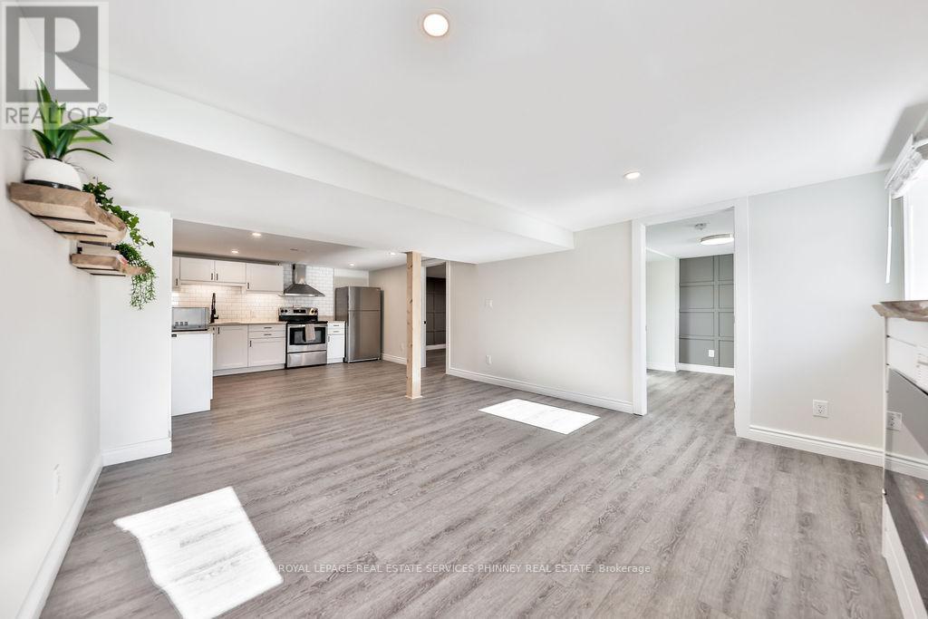 47 Castlefield Drive, Hamilton, ON - Indoor With Fireplace