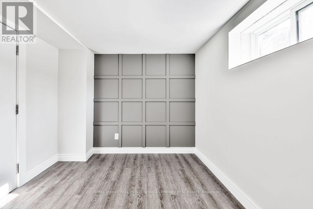 47 Castlefield Drive, Hamilton, ON - Indoor Photo Showing Other Room