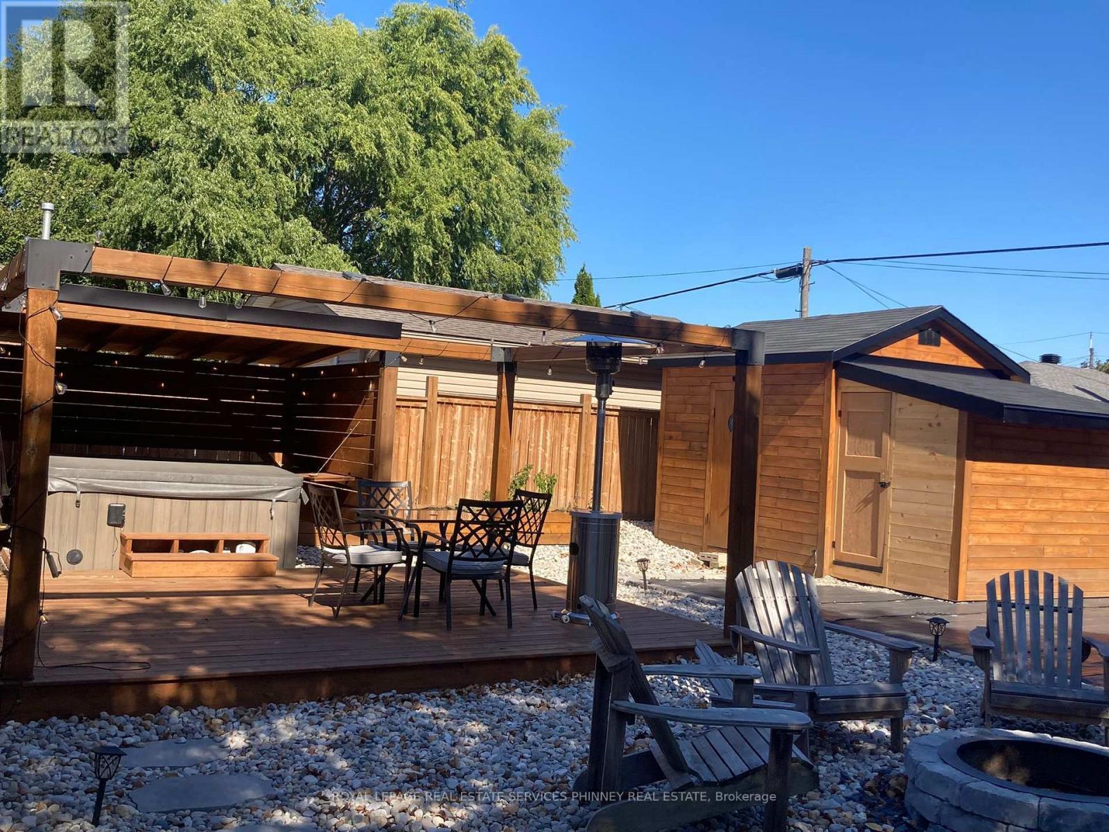 47 Castlefield Drive, Hamilton, ON - Outdoor With Deck Patio Veranda