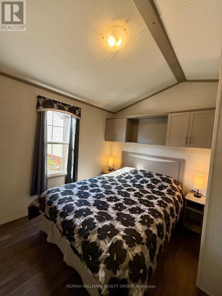 16 - 92 Bingham Drive, Horton, ON - Indoor Photo Showing Bedroom