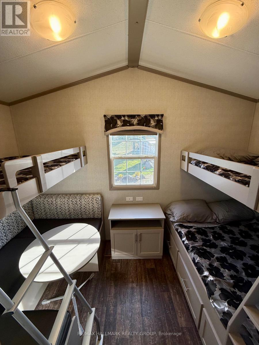 16 - 92 Bingham Drive, Horton, ON - Indoor