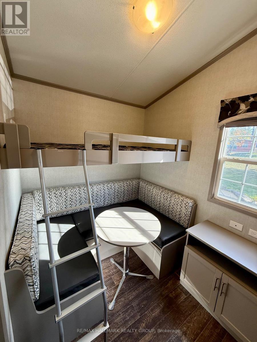 16 - 92 Bingham Drive, Horton, ON - Indoor