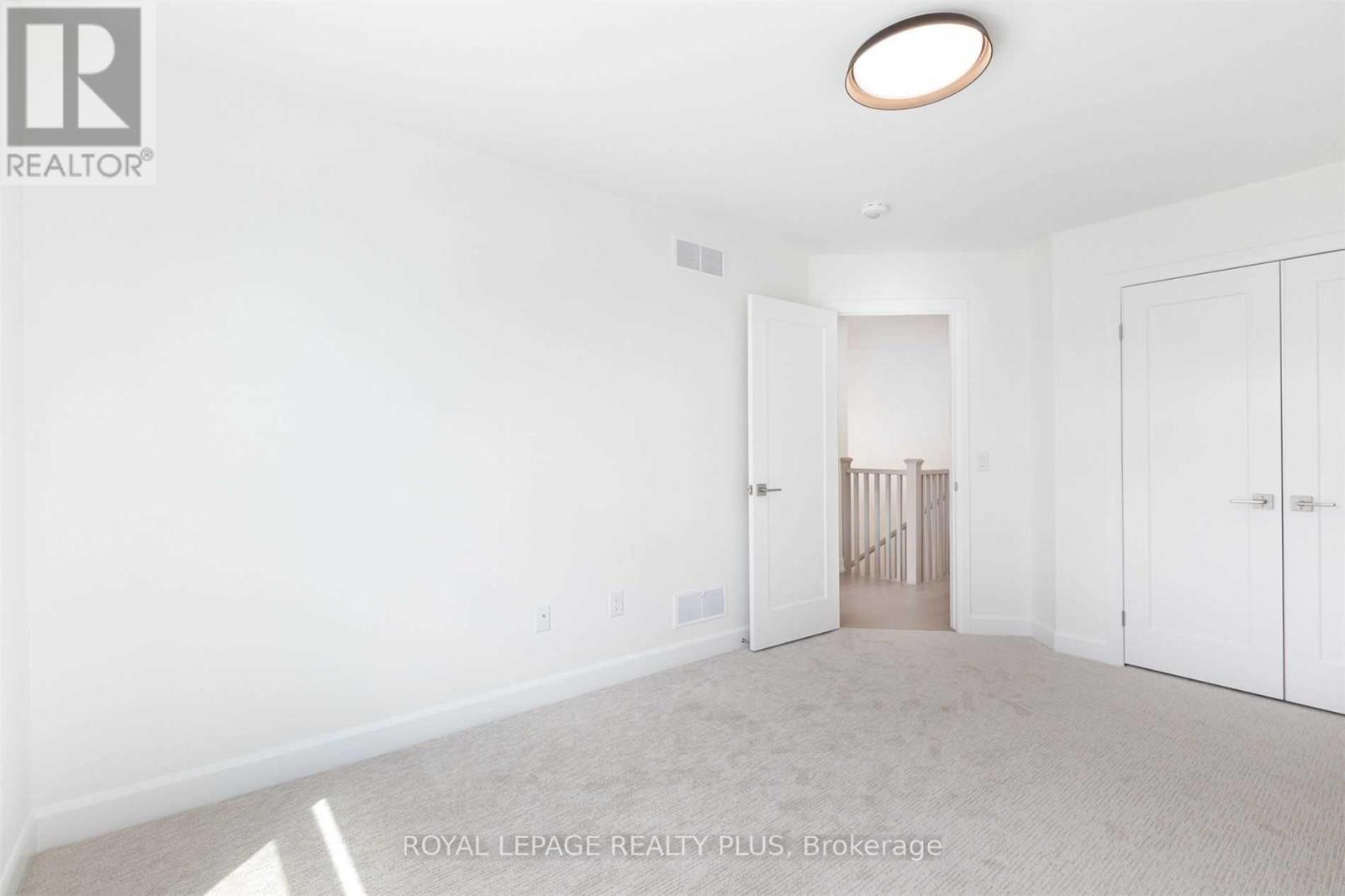 7214 Parsa Street, Niagara Falls, ON - Indoor Photo Showing Other Room