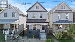 26 ROSEMONT AVENUE Hamilton, ON L8L 2M3