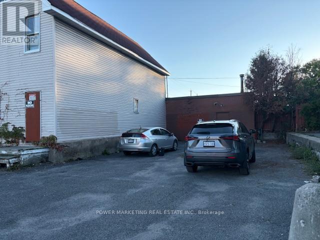 566 Bay Street, Ottawa, ON