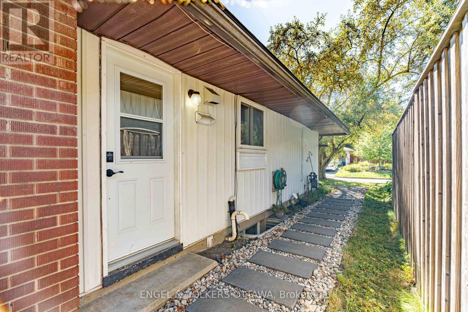 3001 Rankin Street, Ottawa, ON - Outdoor With Exterior