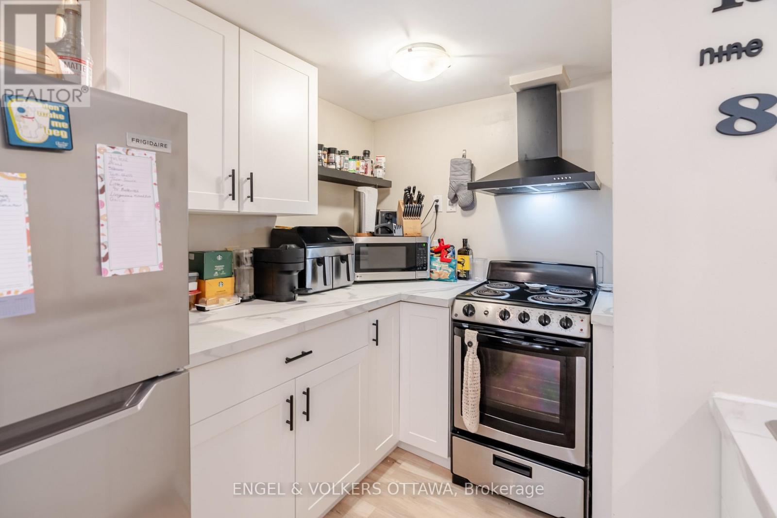 3001 Rankin Street, Ottawa, ON - Indoor Photo Showing Kitchen