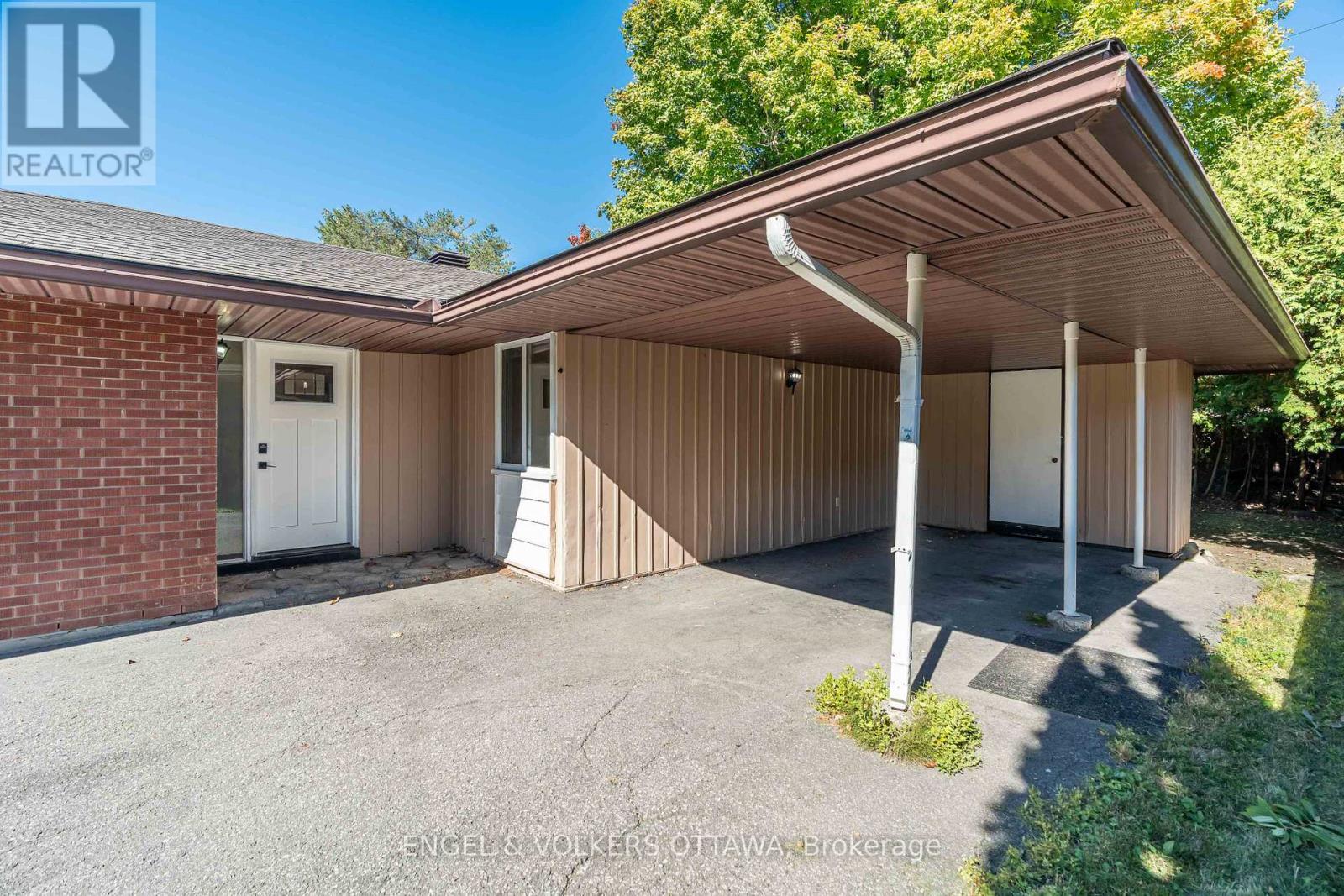 3001 Rankin Street, Ottawa, ON - Outdoor With Exterior