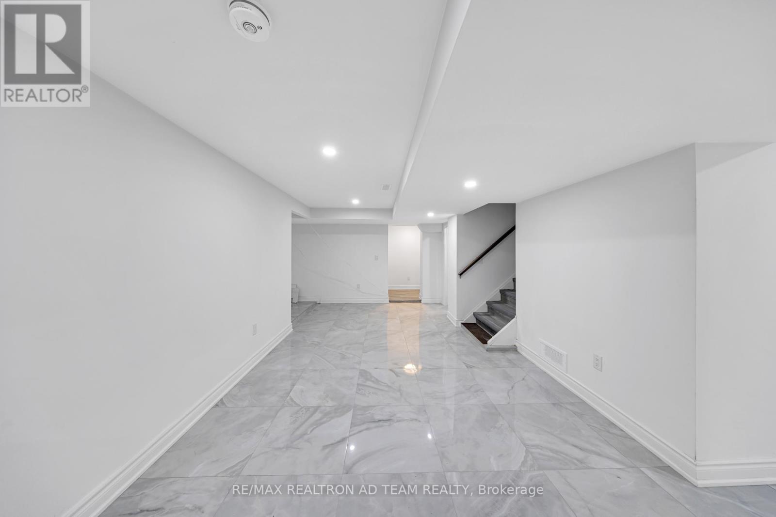 Bsmnt - 18 Windridge Drive, Markham, ON - Indoor Photo Showing Other Room