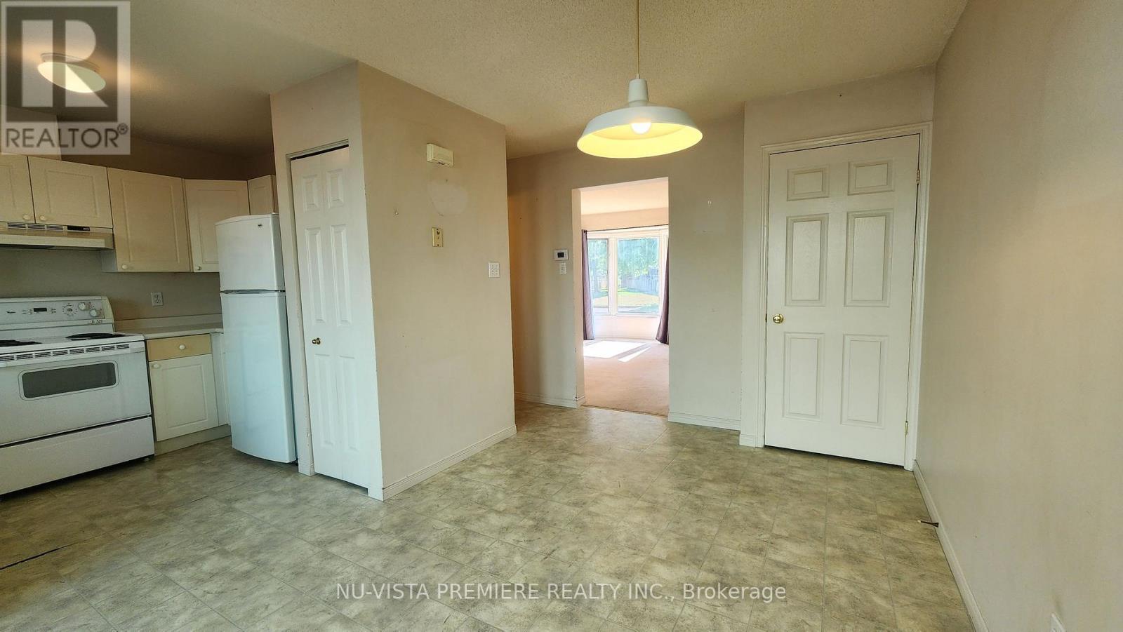 7 - 40 Burslem Street, London East (East N), ON - Indoor Photo Showing Kitchen