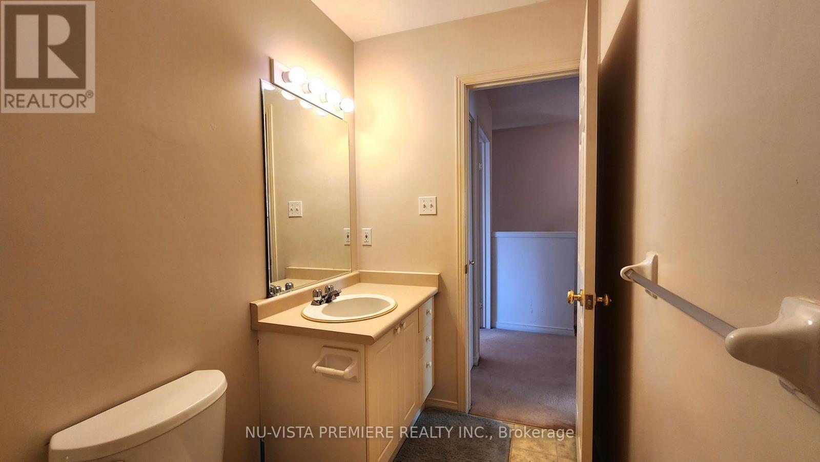 7 - 40 Burslem Street, London East (East N), ON - Indoor Photo Showing Bathroom