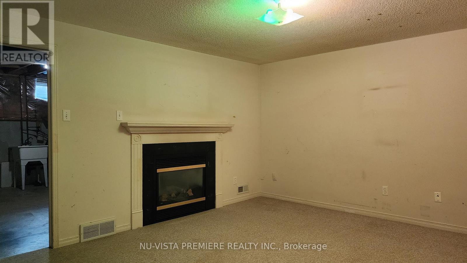 7 - 40 Burslem Street, London East (East N), ON - Indoor With Fireplace