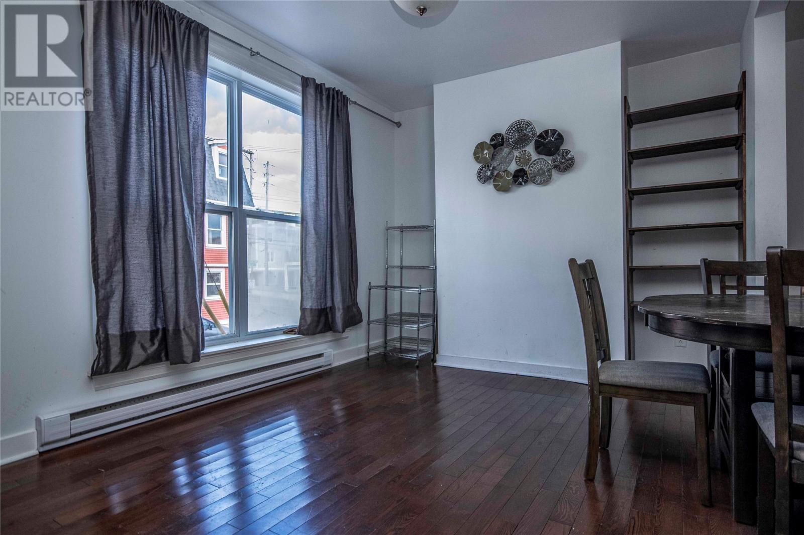 5 Balsam Street, St John'S, NL - Indoor