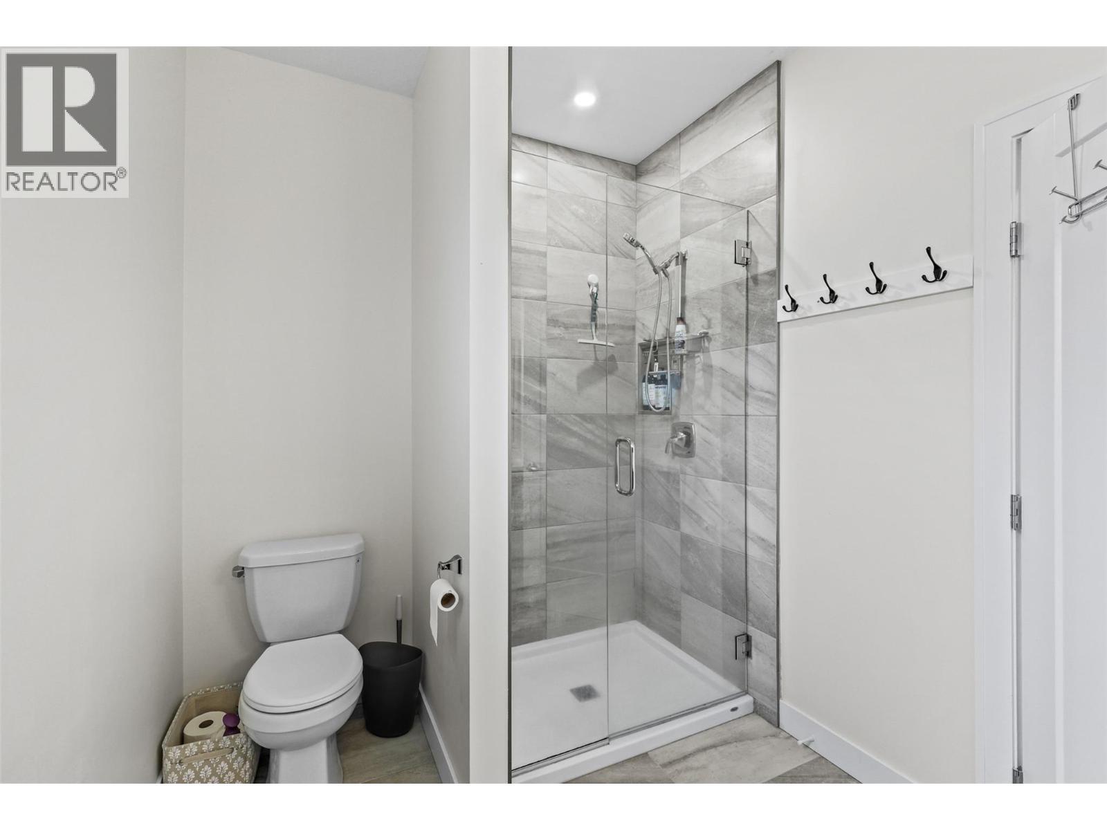 641 Shuswap Road E Unit# 109, Kamloops, BC - Indoor Photo Showing Bathroom