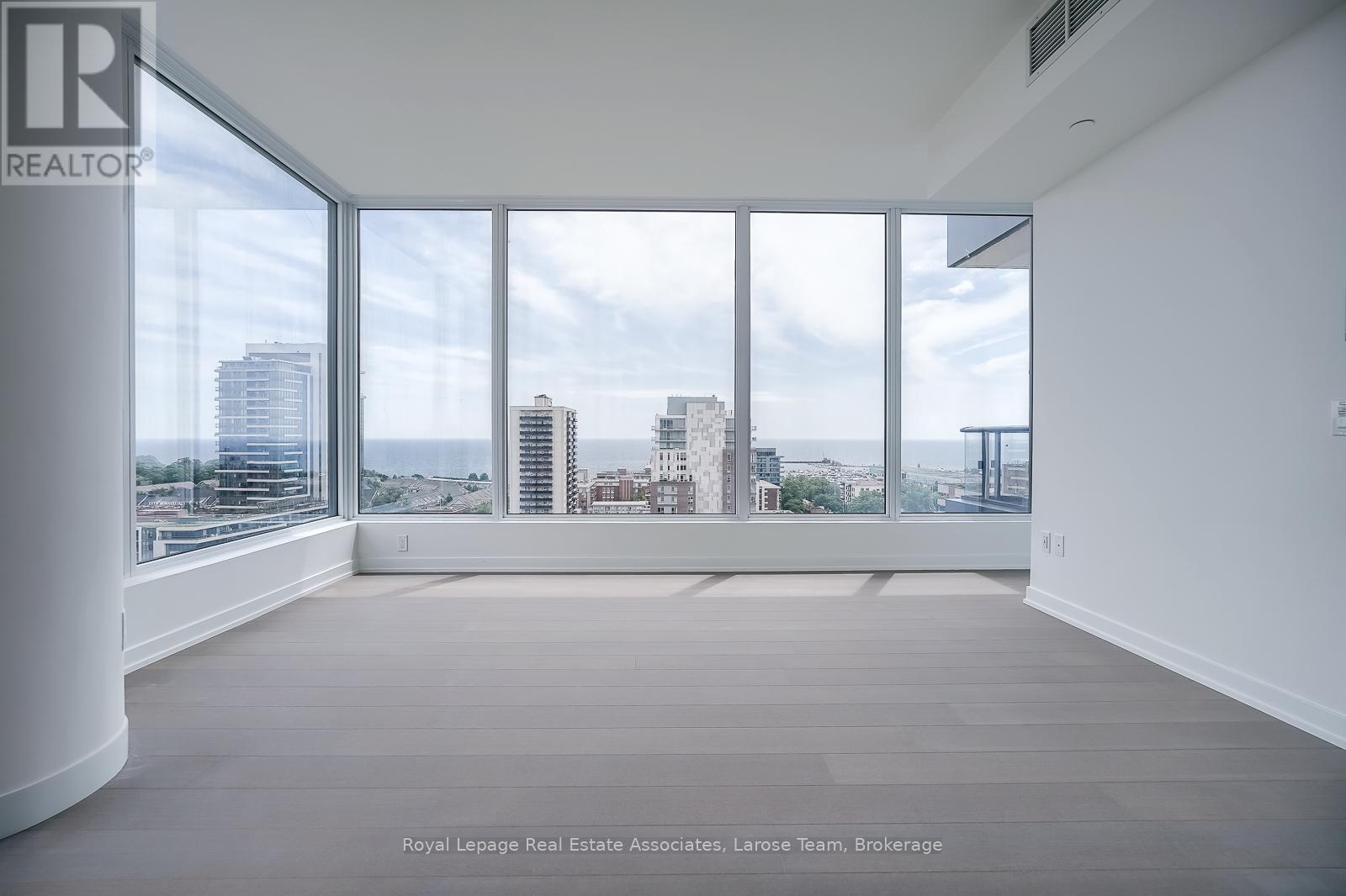 1307 - 28 Ann Street, Mississauga, ON - Indoor Photo Showing Other Room