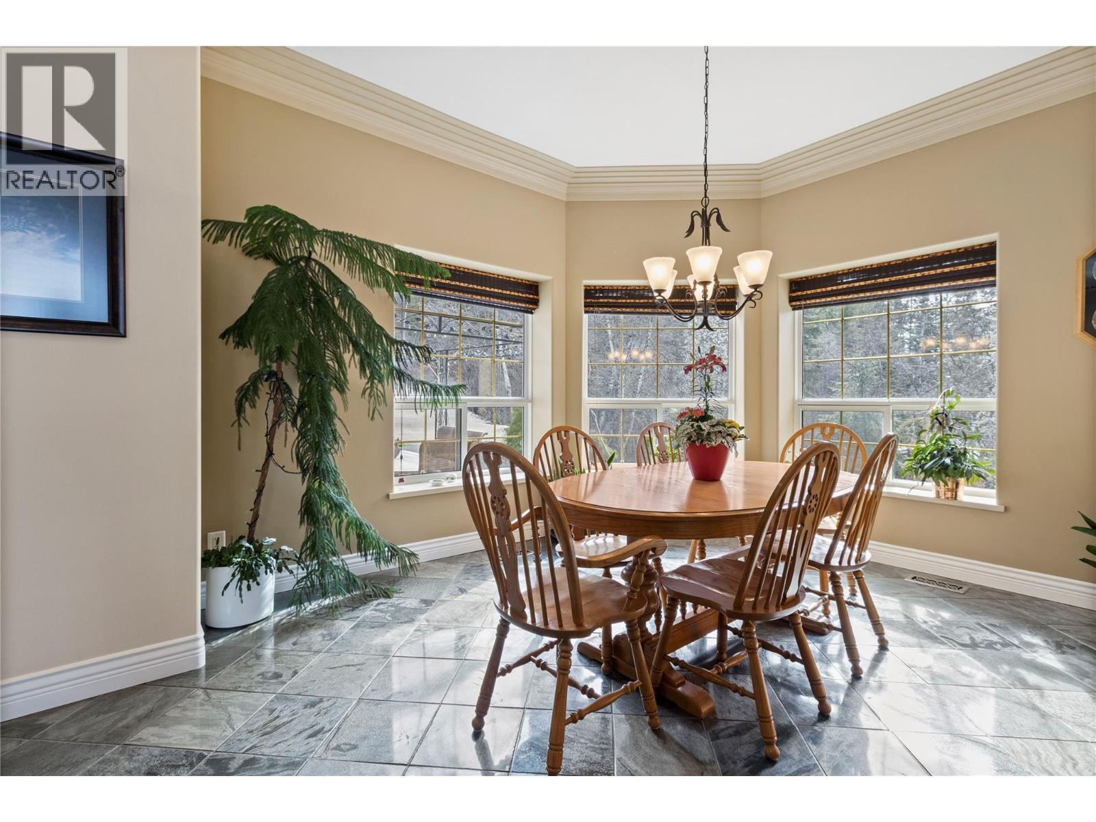 3676 Mcbride Road, Blind Bay, BC - Indoor Photo Showing Dining Room