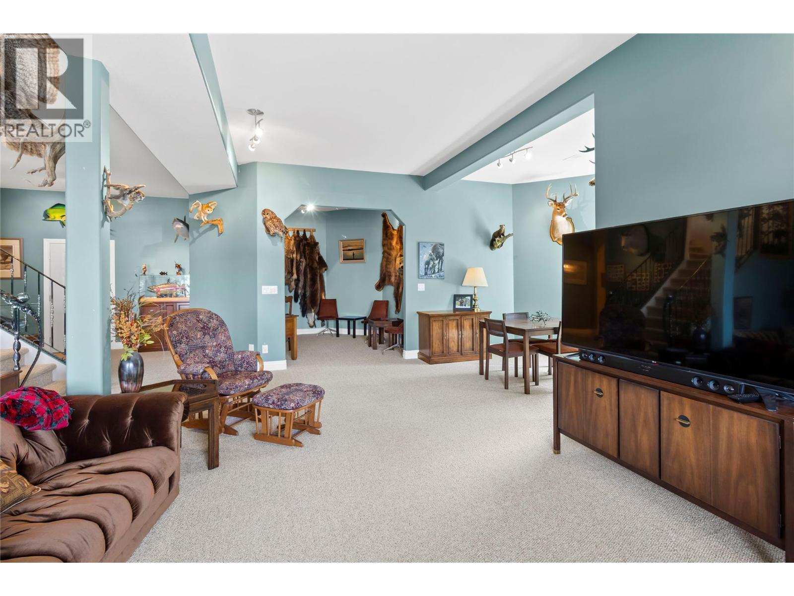 3676 Mcbride Road, Blind Bay, BC - Indoor Photo Showing Living Room