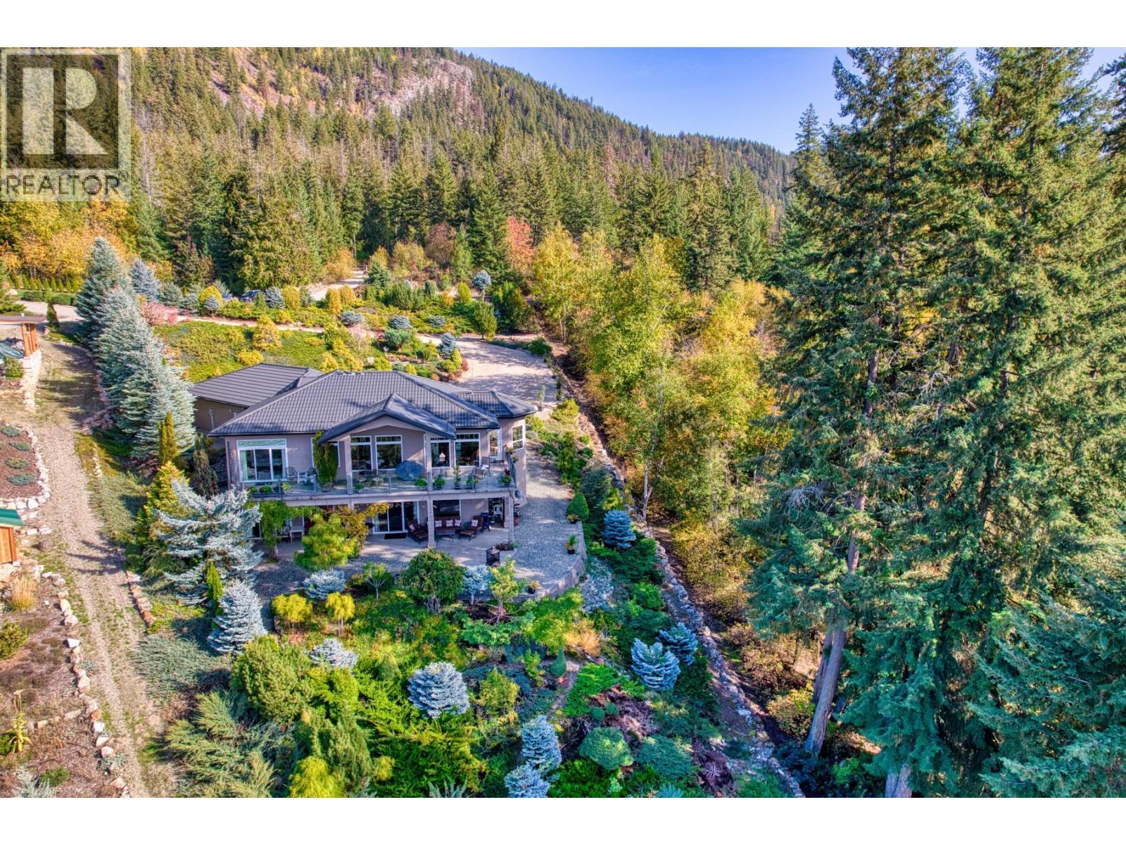 3676 Mcbride Road, Blind Bay, BC - Outdoor