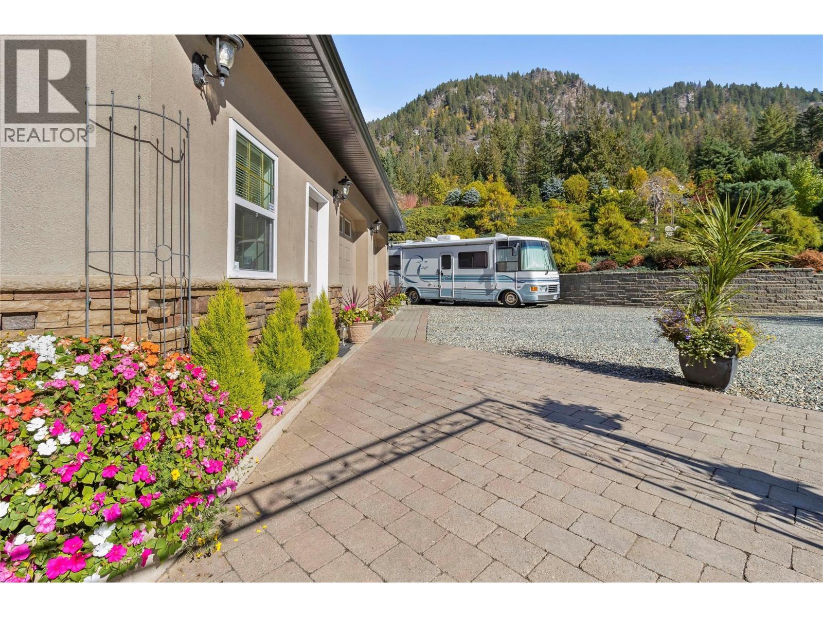 3676 Mcbride Road, Blind Bay, BC - Outdoor